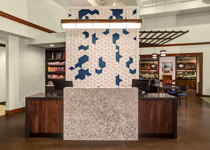 Hyatt Place Pittsburgh Airport - Robinson Mall