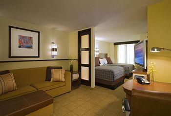 Hotel Hyatt Place Pittsburgh Airport - Robinson Mall 3*