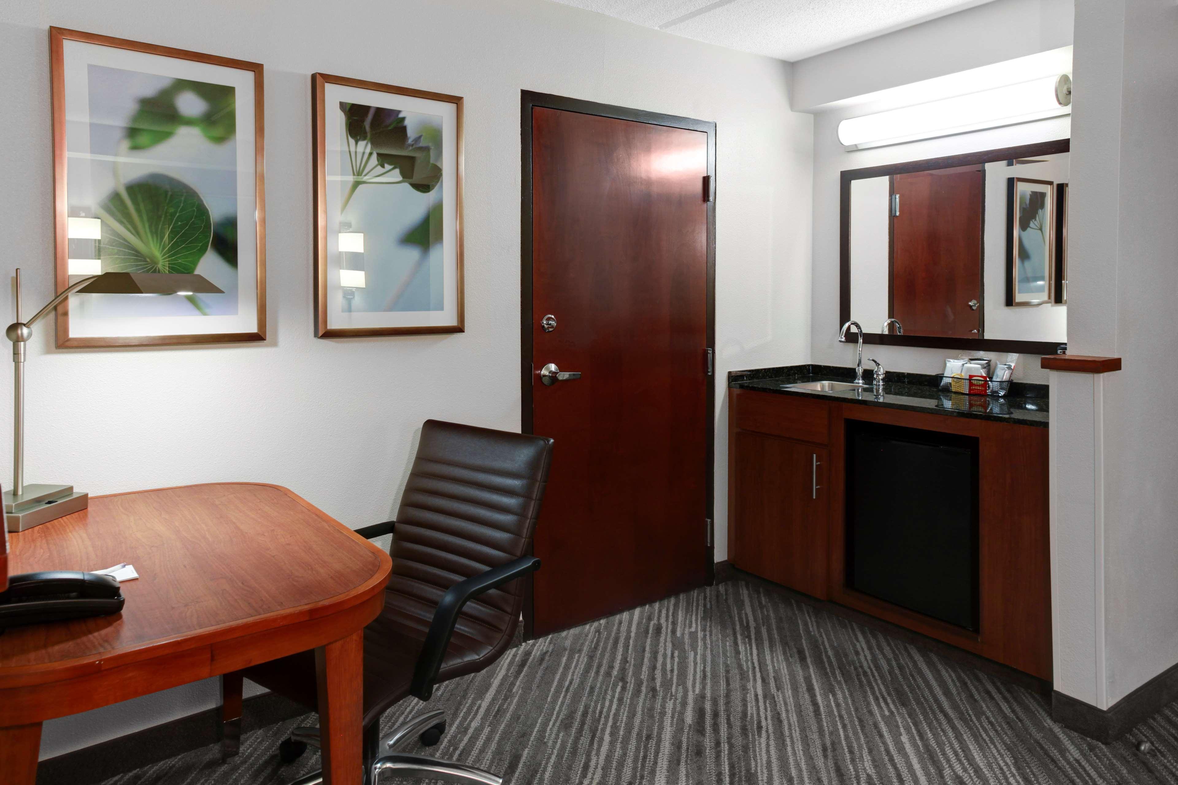 Hyatt Place Pittsburgh Airport - Robinson Mall Robinson Township