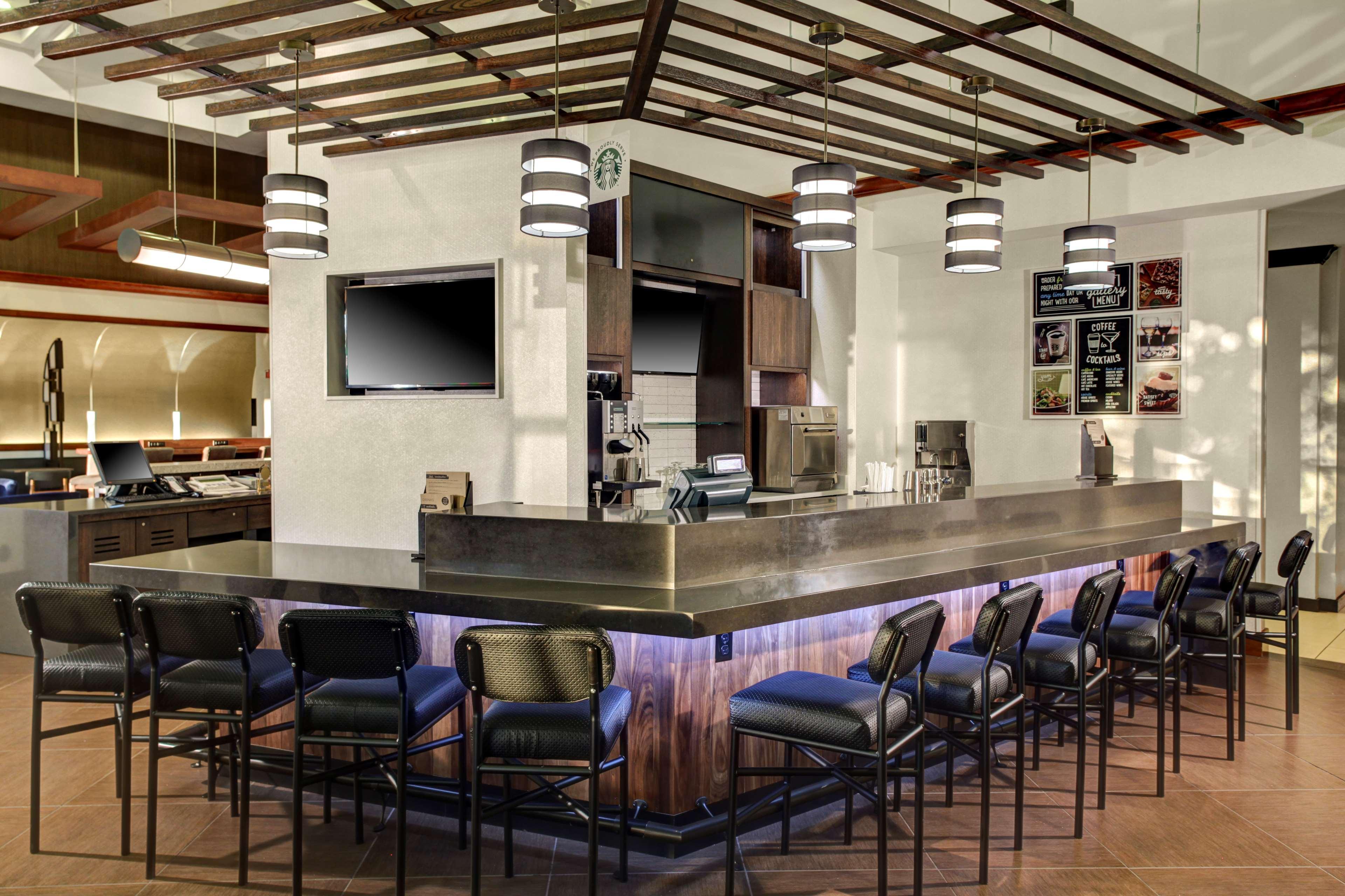 Hyatt Place Pittsburgh Airport - Robinson Mall Hotel 3*